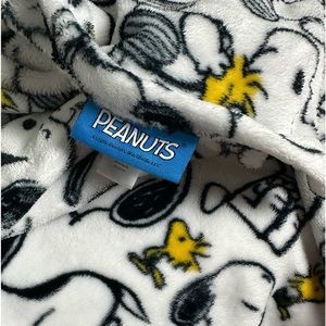 Berkshire Blankets Peanuts VelvetLoft